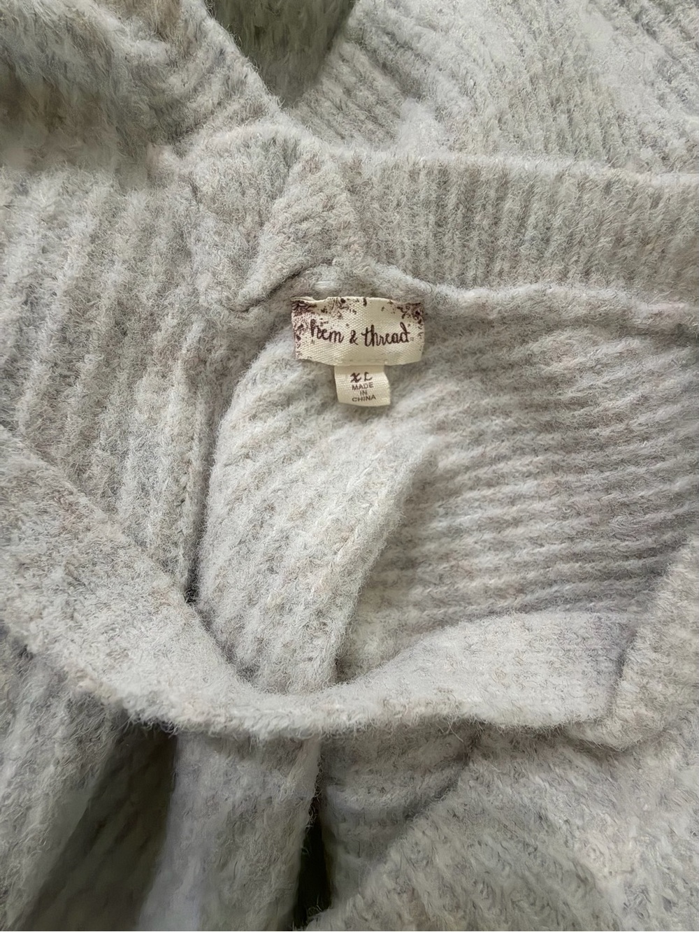 Hem & Thread Knit Ribbed Keyhole Back Sweater - Size XL - Picture 3 of 5